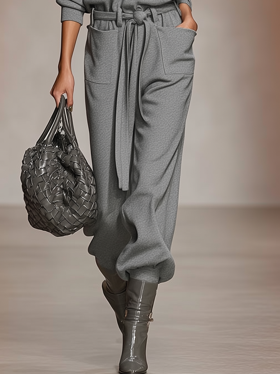 Bea| Mono casual de mujer con cuello en V y cinturón